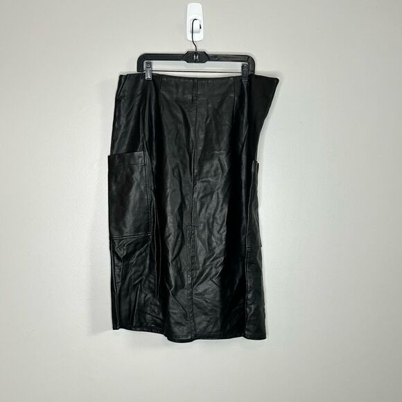 Eloquii Faux Leather Cargo Pocket Skirt - Picture 1 of 3